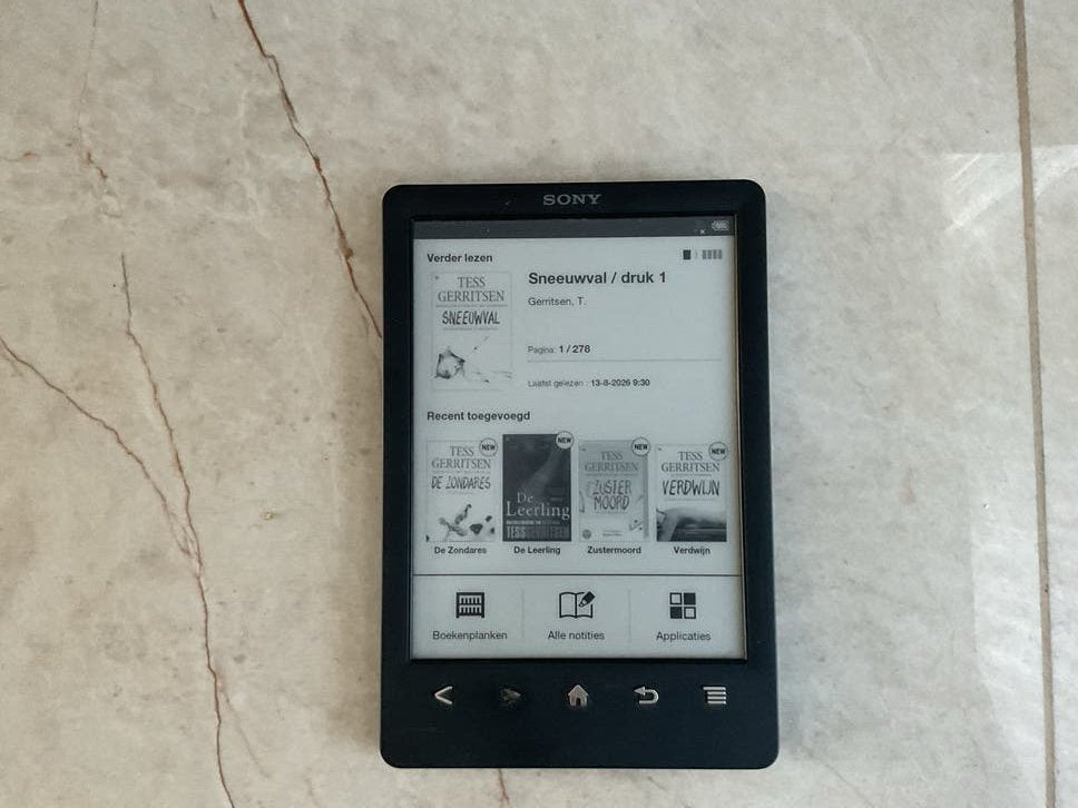 🔥 Sony Reader PRS-T3 E-reader met 200 boeken 🔥, Ophalen of Verzenden, Zo goed als nieuw, 4 GB of minder, Touchscreen