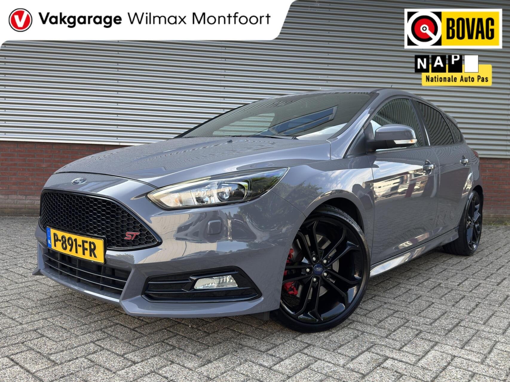 Ford Focus 2.0 ST|Keyless|Camera|Sony|Winterpack|Stealth Gre, Auto's, 15 km/l, Gebruikt, Euro 6, 4 cilinders