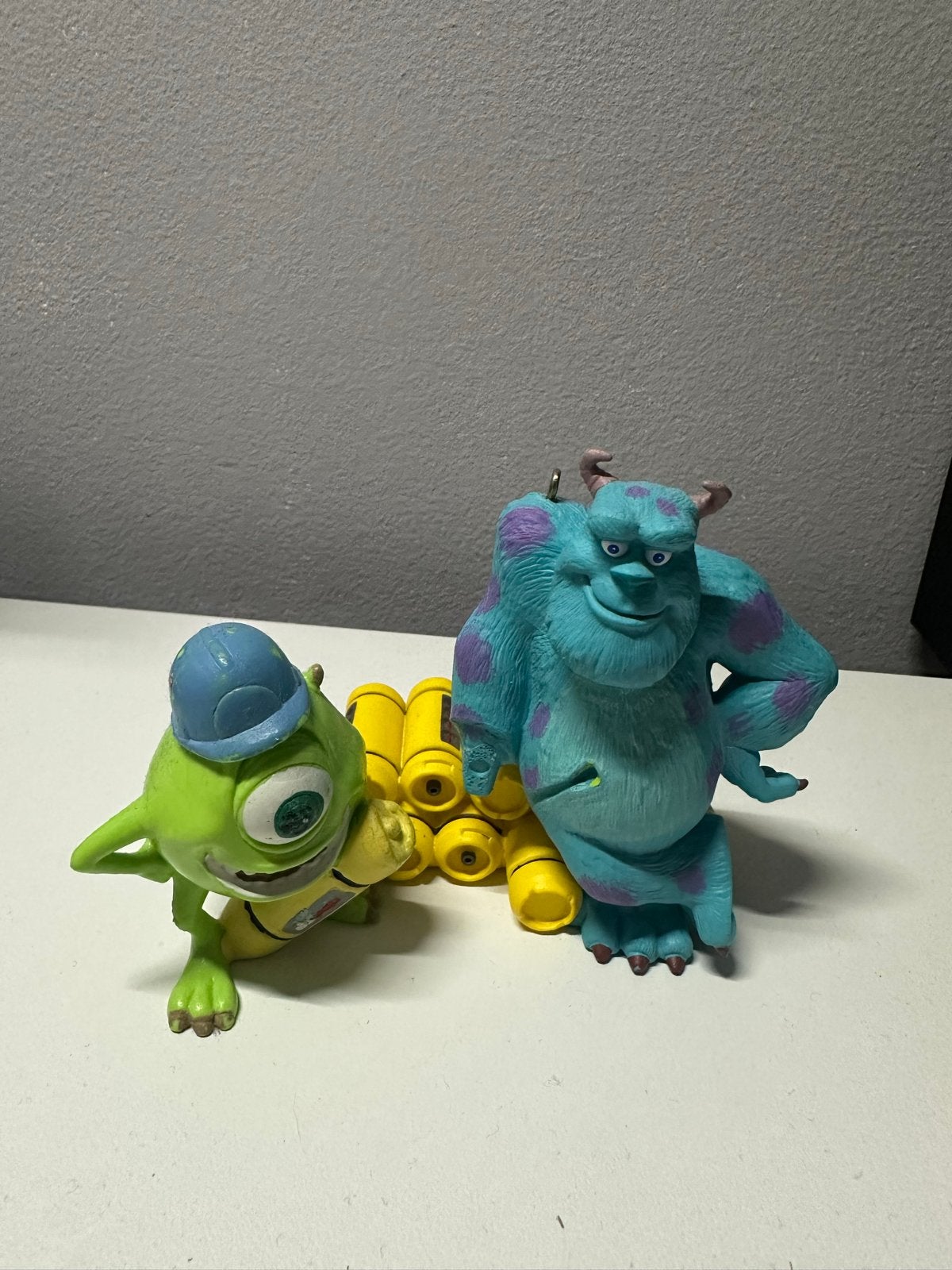 Monsters en Co. Figuren: Mike Wazowski en Sulley, Ophalen of Verzenden, Gebruikt
