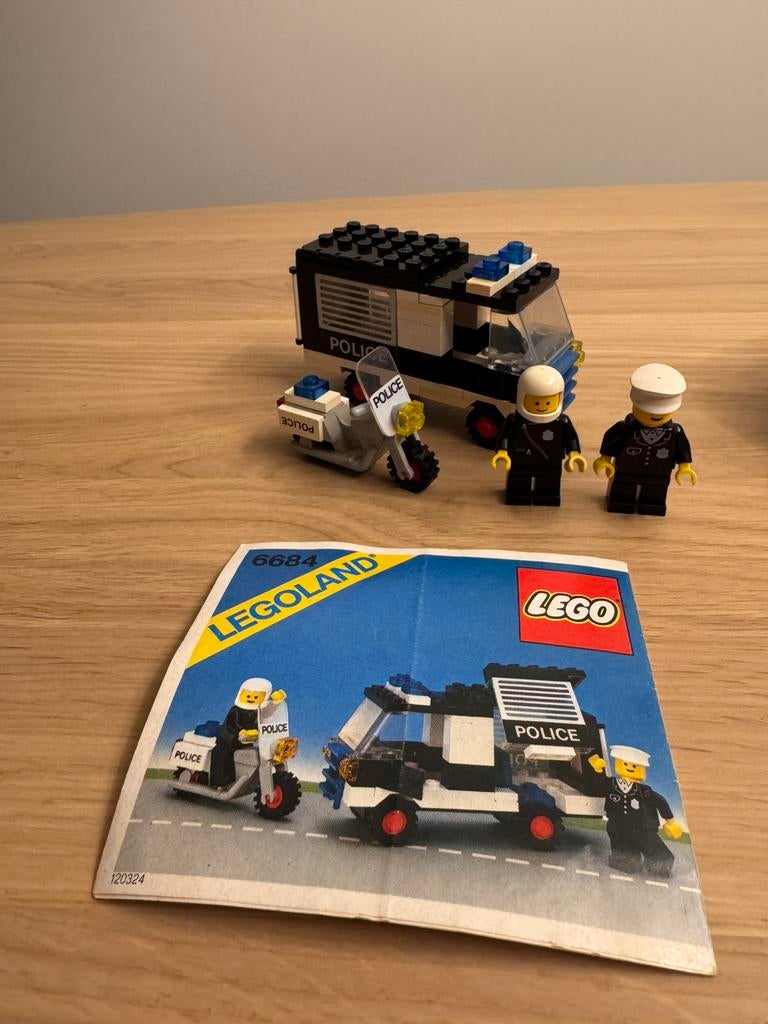 LEGO set 6684 Police Patrol Squad (2), Kinderen en Baby's, Speelgoed | Duplo en Lego, Gebruikt, Lego, Ophalen of Verzenden, LEGOLAND