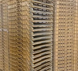 Broban kratten 130 stuks 1 euro per stuk, Ophalen, Gebruikt, 40 tot 60 cm, 50 tot 75 cm
