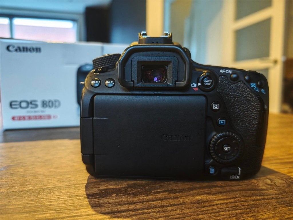 Foto 6 van Canon EOS 80D – zeer nette staat – originele doos & oplader