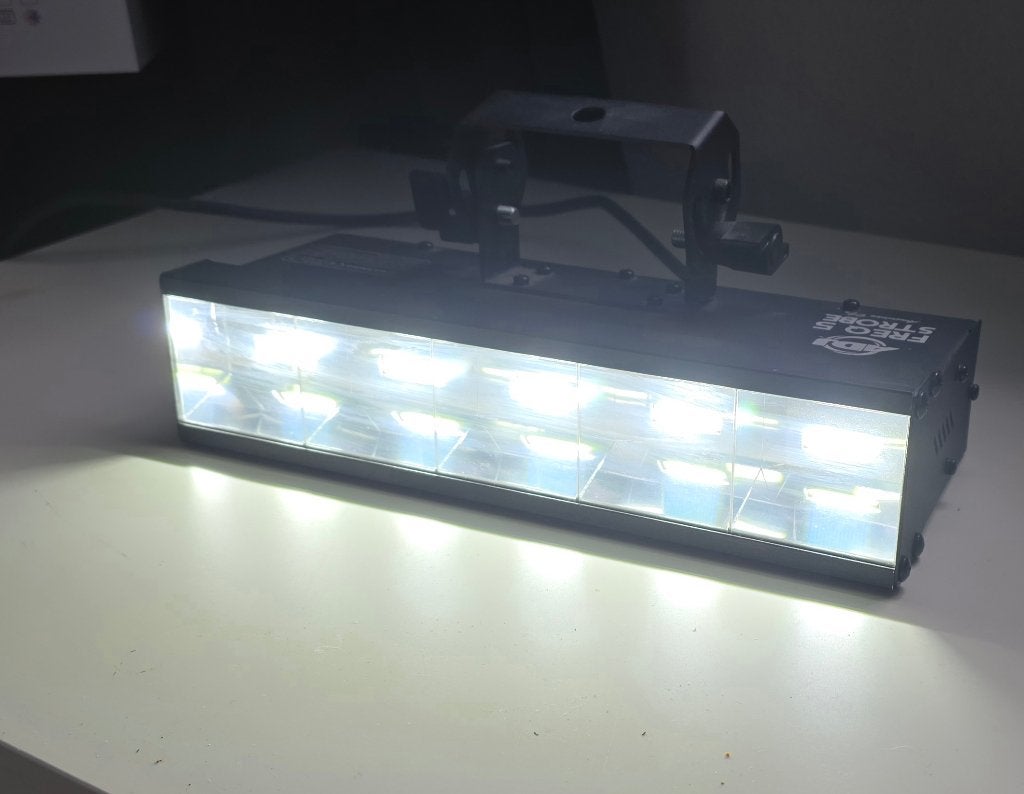 ADJ FREQ 5 Strobe || LED-Stroboscoop, Ophalen, Zo goed als nieuw, Licht, Geluidgestuurd