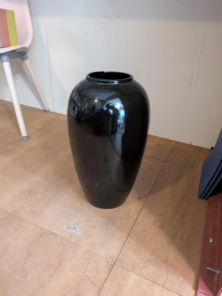Grote zwarte keramische vaas, Antiek en Kunst, Antiek | Vazen, Ophalen of Verzenden