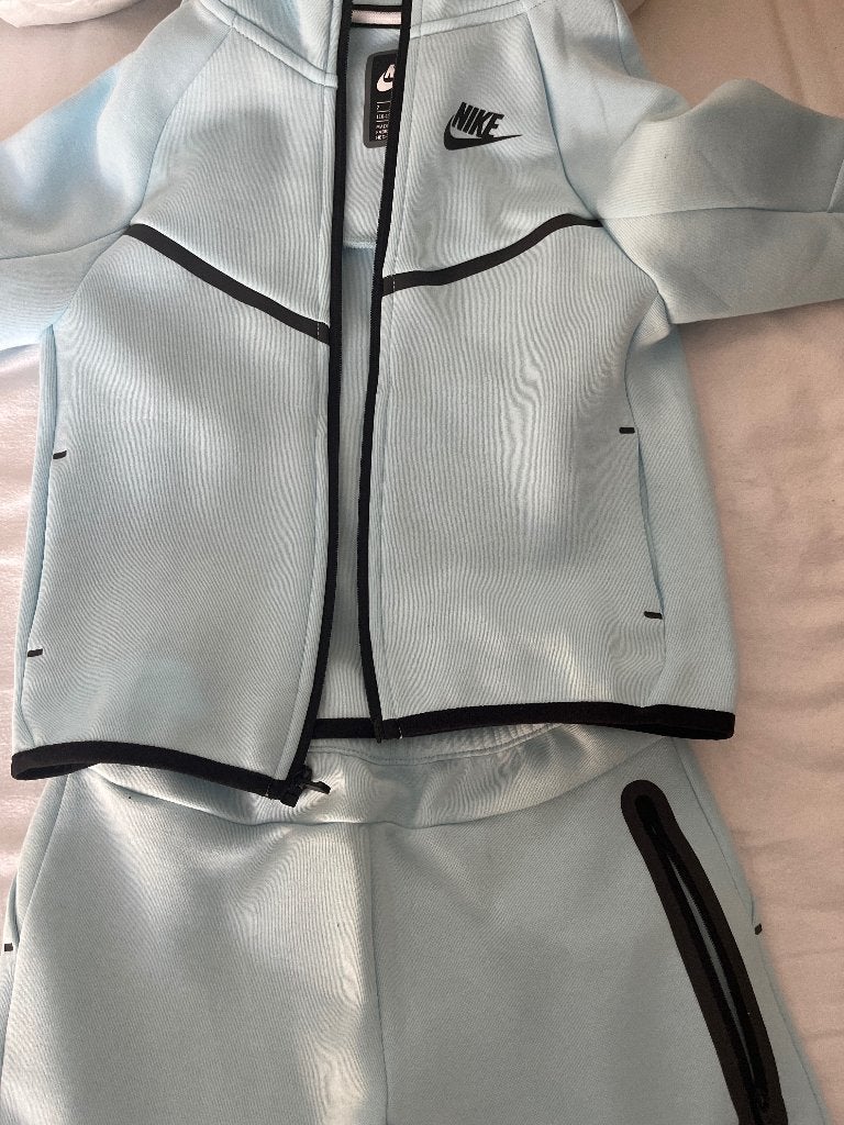 Nike trainingspak maat 116-122, Jongen of Meisje, Ophalen of Verzenden, Nike, Nieuw
