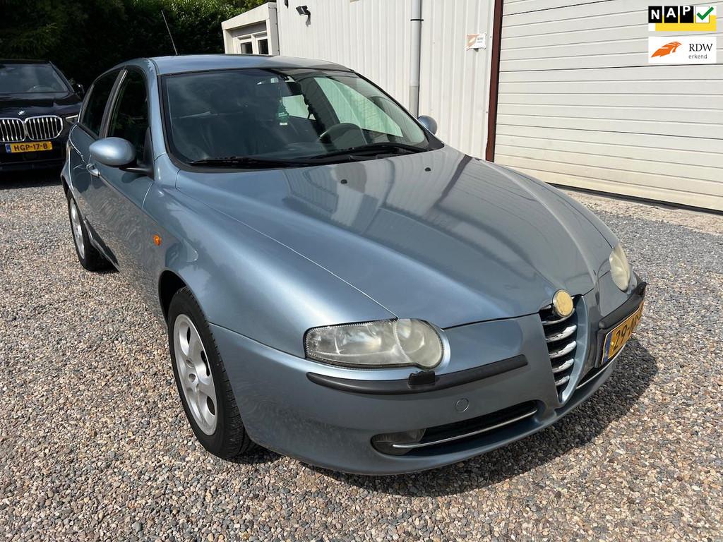 Alfa Romeo 147 1.6 T.Spark Edizione Esclusiva loop of sloop!, Auto's, Alfa Romeo, Voorwielaandrijving, Zwart, 4 cilinders, Bedrijf