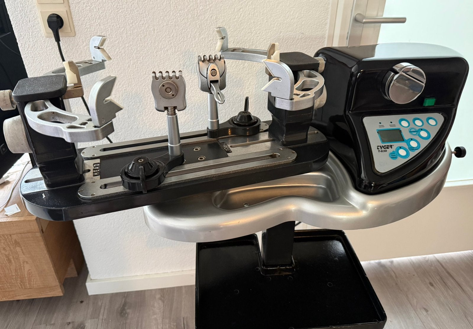 Elektrische Bespanmachine, Ophalen, Zo goed als nieuw, Overige merken