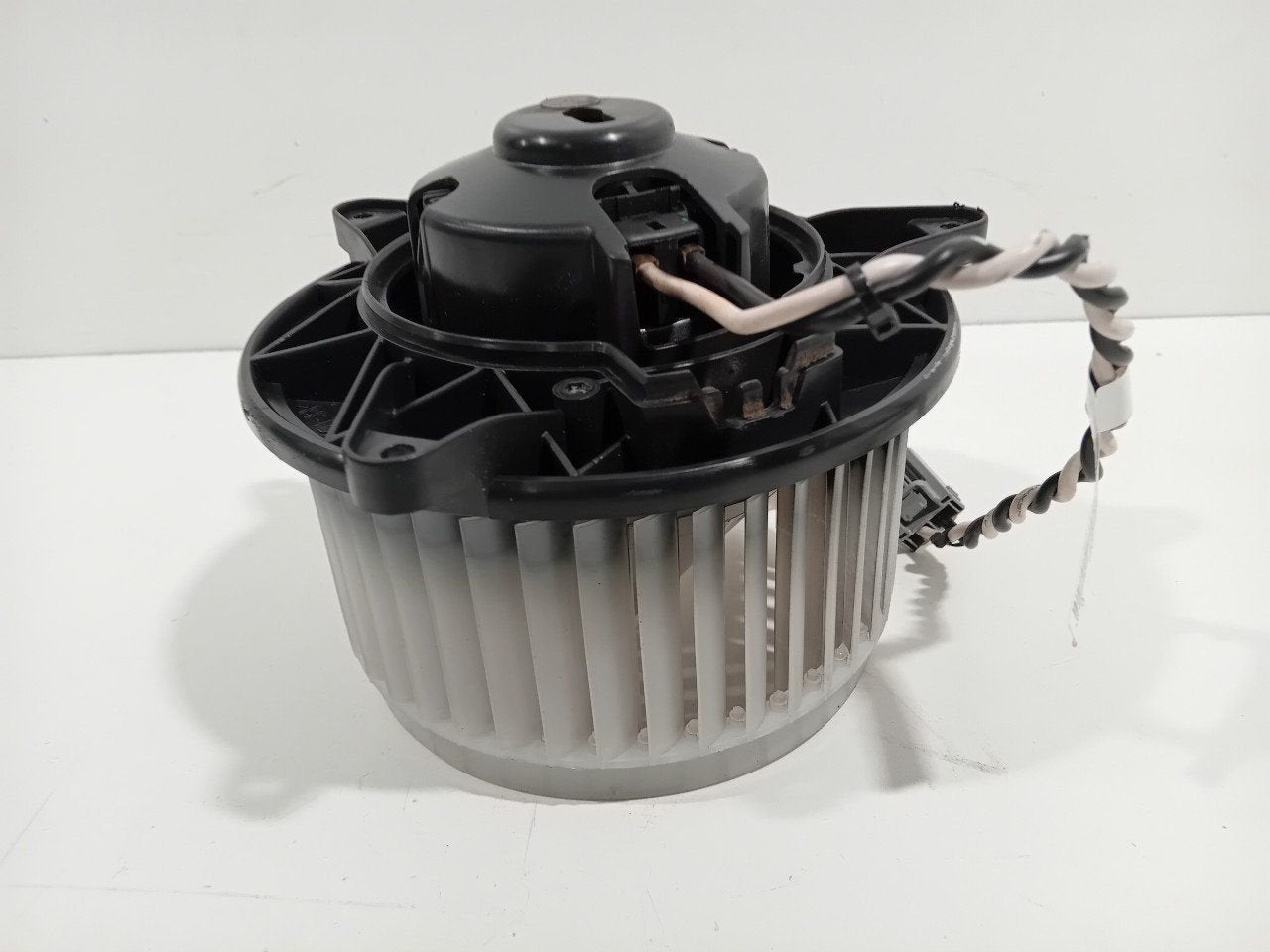 Kachel ventilator motor Opel Ampera, Onderdelen@venauto.nl, Van der Ven Autorecycling B.V., Gebruikt, Ettenseweg 76, 4706 PB Roosendaal, The Netherlands