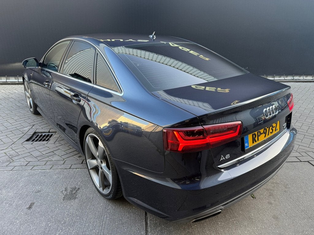 Audi A6 Limousine 1.8 TFSI ultra Advance Automaat Geblindeer, Auto's, Gebruikt, Blauw, Leder en Stof, Bedrijf