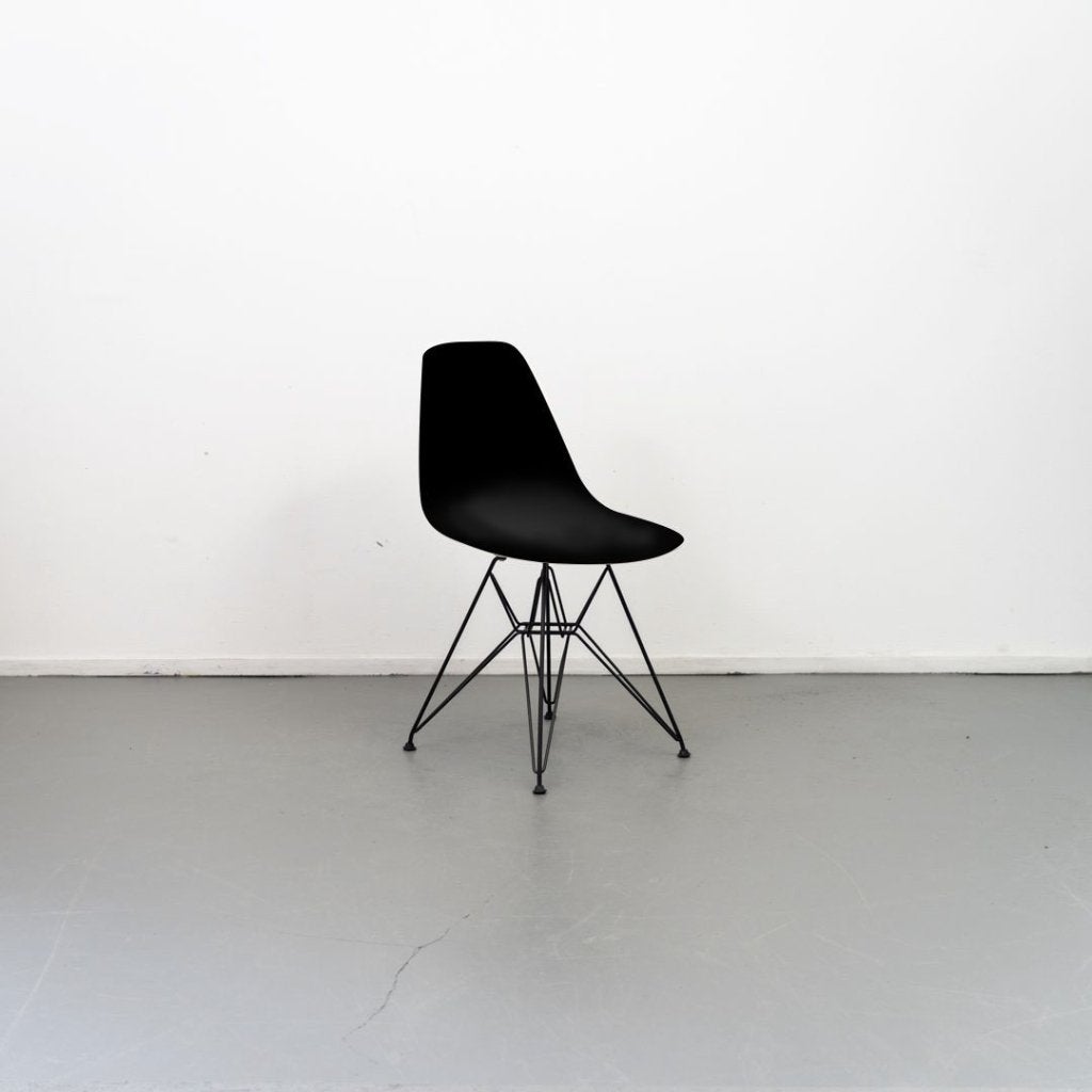 Vitra Eames DSR Stoel Zwart - Zwart