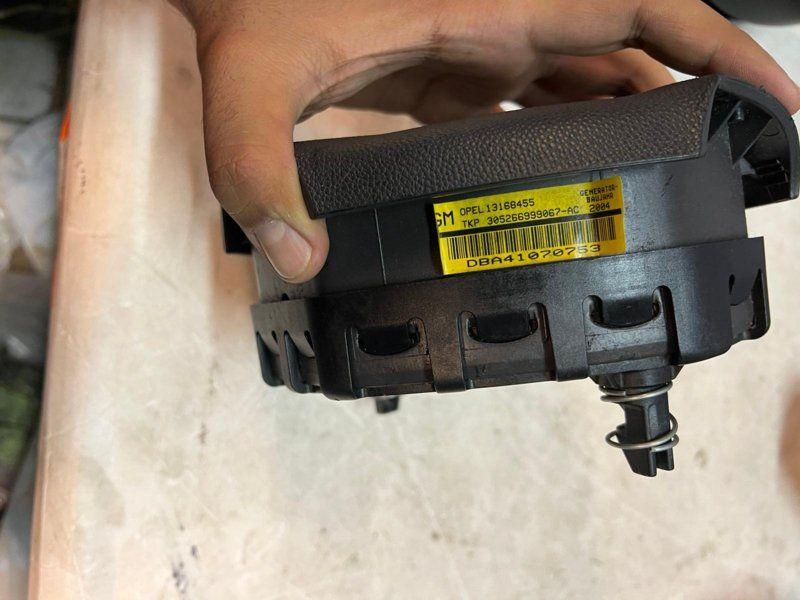 Opel Astra Airbag links (Stuur) met artikelnummer 13168455, Auto-onderdelen, Dashboard en Schakelaars, Gebruikt, Ophalen of Verzenden