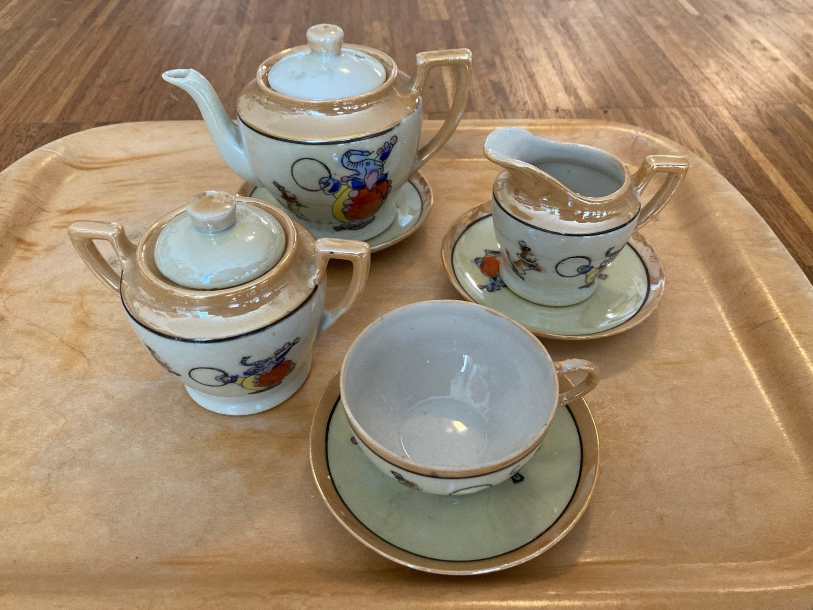 Vintage kinderserviesje met olifantenmotief, Ophalen of Verzenden
