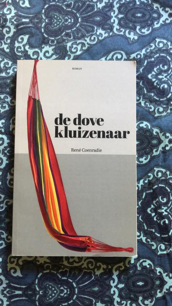 René Coenradie - De dove kluizenaar, Boeken, Ophalen of Verzenden, Zo goed als nieuw, René Coenradie