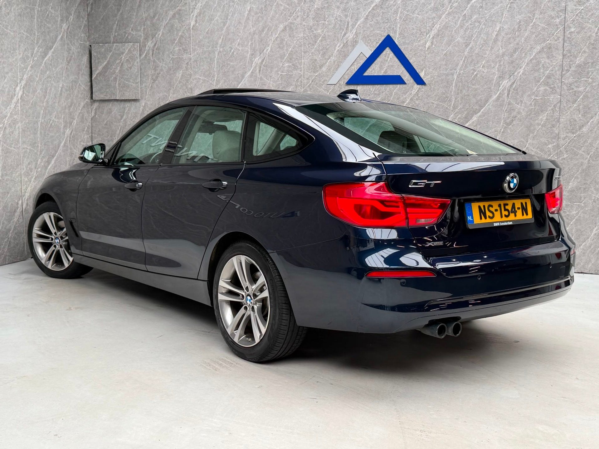 BMW 3-serie Gran Turismo 330i xDrive 252 PK / NAP / Dealer O, Auto's, BMW, Gebruikt, 4 cilinders, 252 pk, Blauw