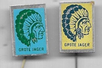 2 INDIANEN SPELDEN UIT 1 SERIE GROTE JAGER, Ophalen of Verzenden, Gebruikt, Overige onderwerpen, Speldje of Pin