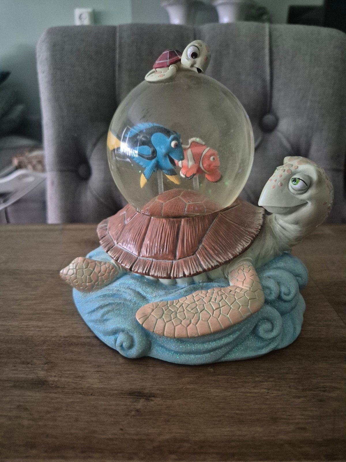 Disney snowglobe muziekdoos finding nemo, Ophalen of Verzenden, Overige figuren, Gebruikt, Beeldje of Figuurtje