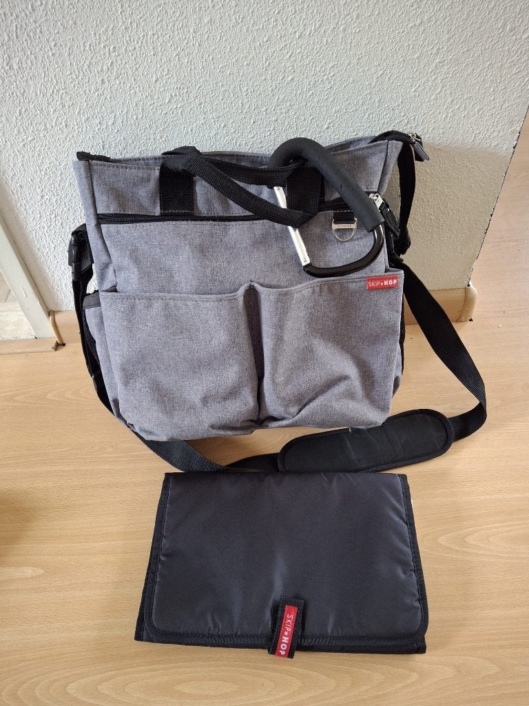 Mooie praktische grijze luiertas Skip Hop, Kinderen en Baby's, Luiertassen, Ophalen, Gebruikt, Schoudertas