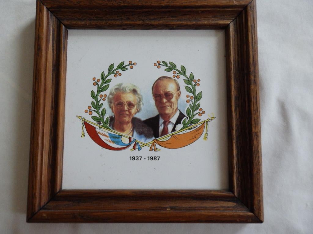 Tegel in  lijstje,  Juliana en Bernard 1937 - 1987, Ophalen of Verzenden, Zo goed als nieuw, Nederland, Overige typen