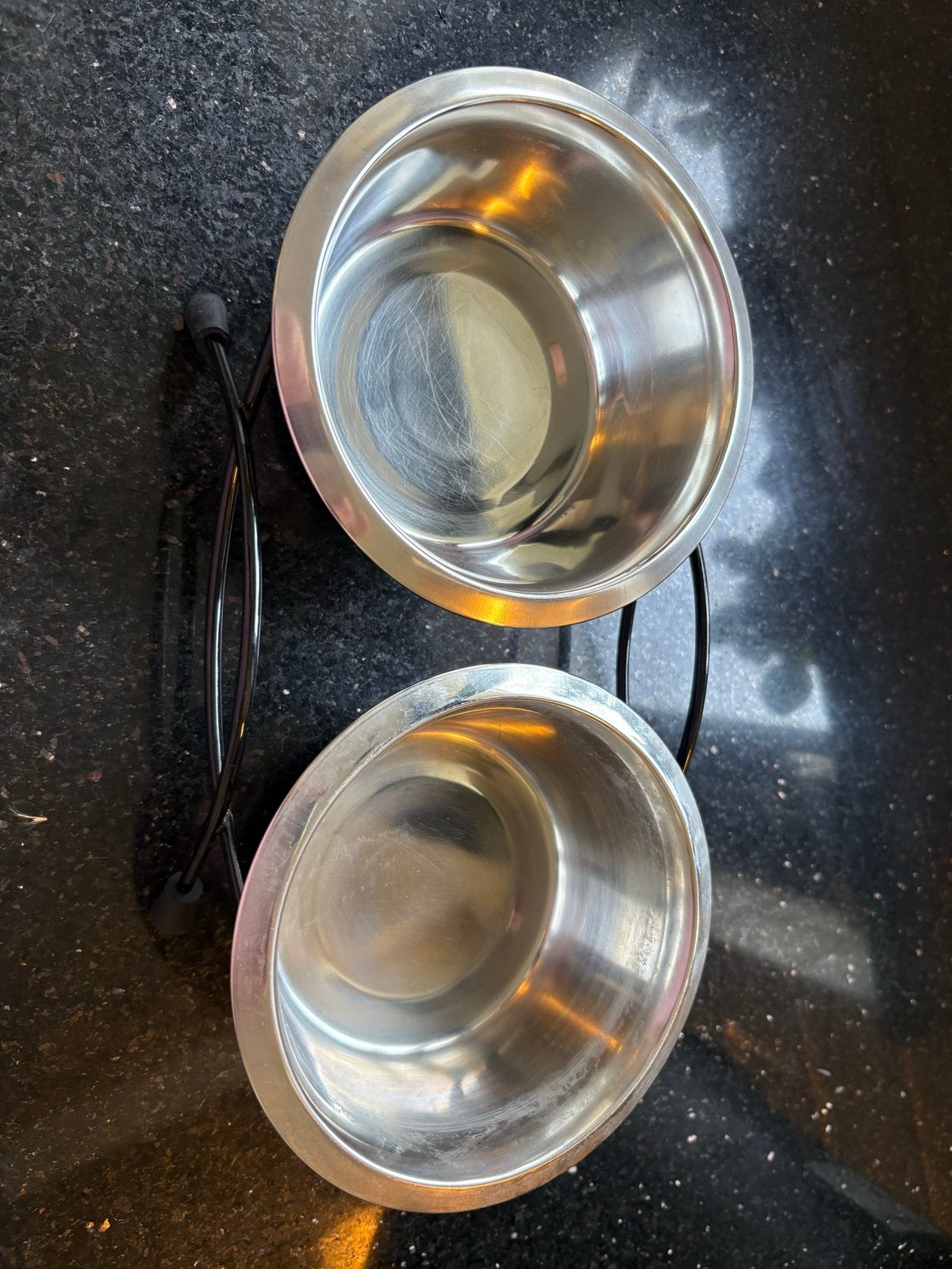 Voerbakjes voor kat of kleine hond, Ophalen