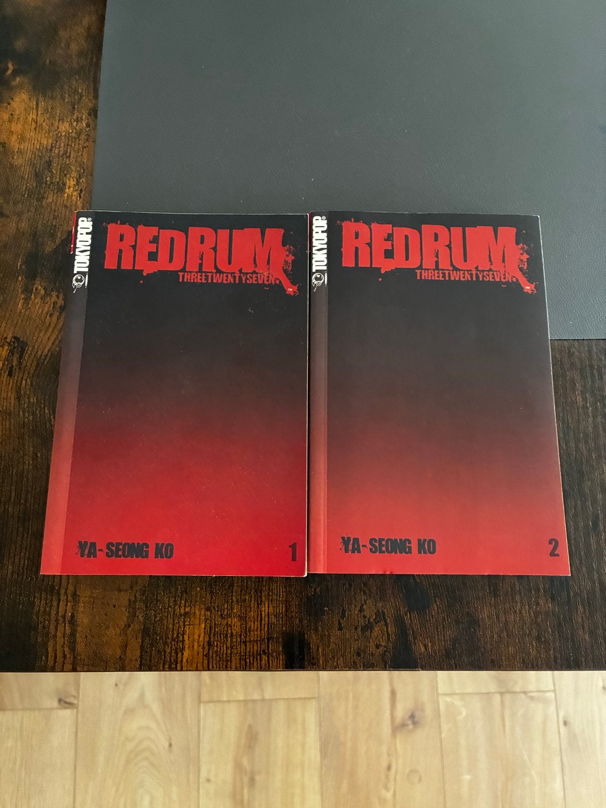 Redrum 327 Manga Deel 1 & 2 - Horror Stripboeken, Meerdere stripboeken, Ophalen of Verzenden, Zo goed als nieuw