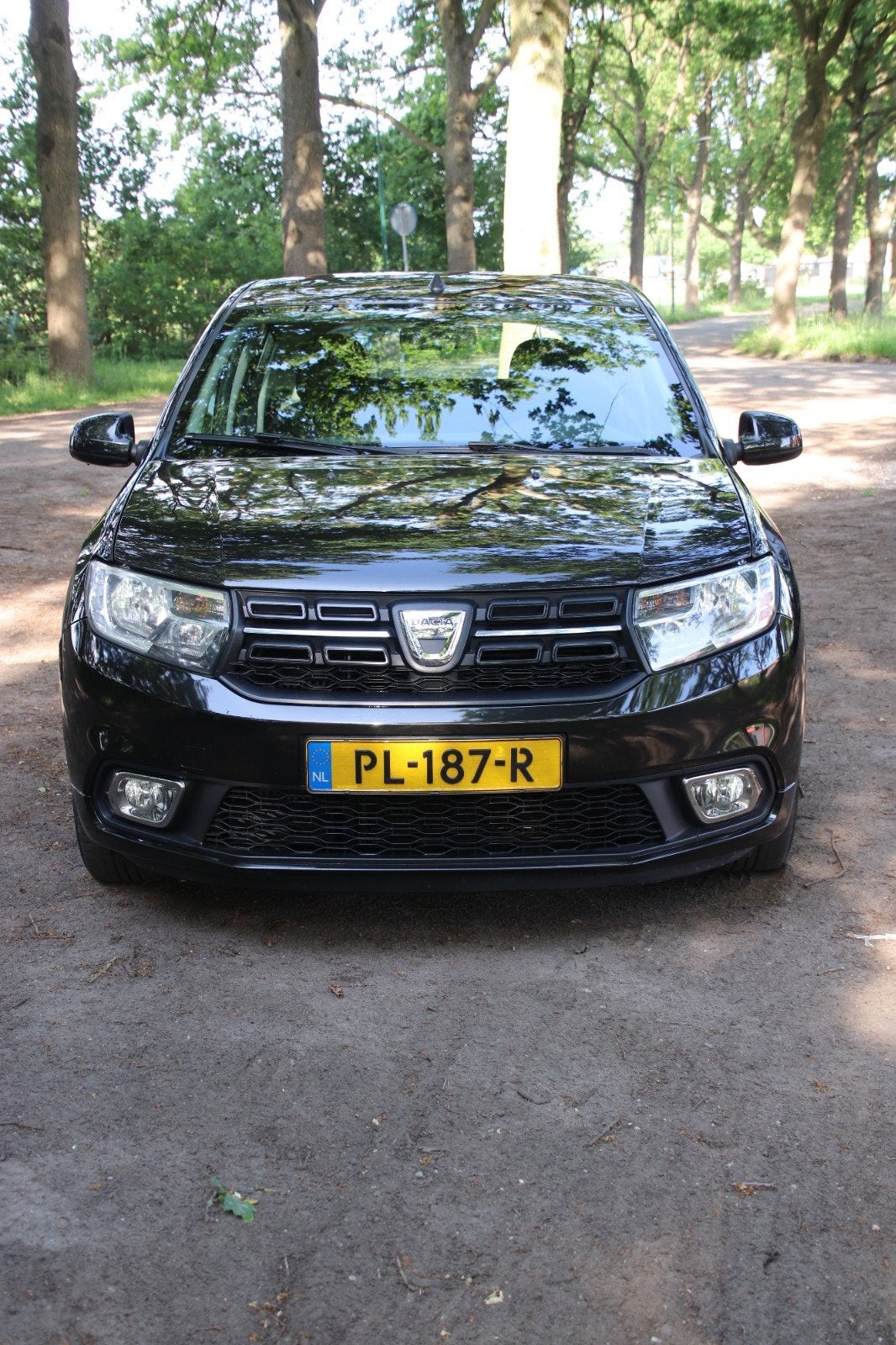 Dacia Sandero 0.9 Tce 90pk Bi-fuel S&S 2017 Zwart, Auto's, Voorwielaandrijving, 898 cc, Stof, Zwart