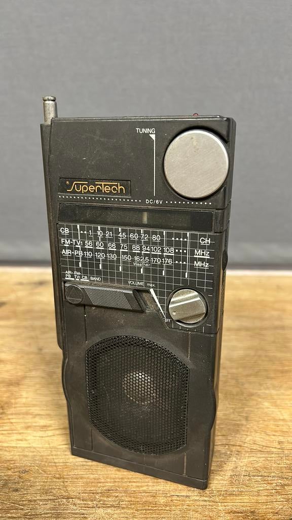 Supertech multiband zakradio., Audio, Tv en Foto, Ophalen of Verzenden, Zo goed als nieuw