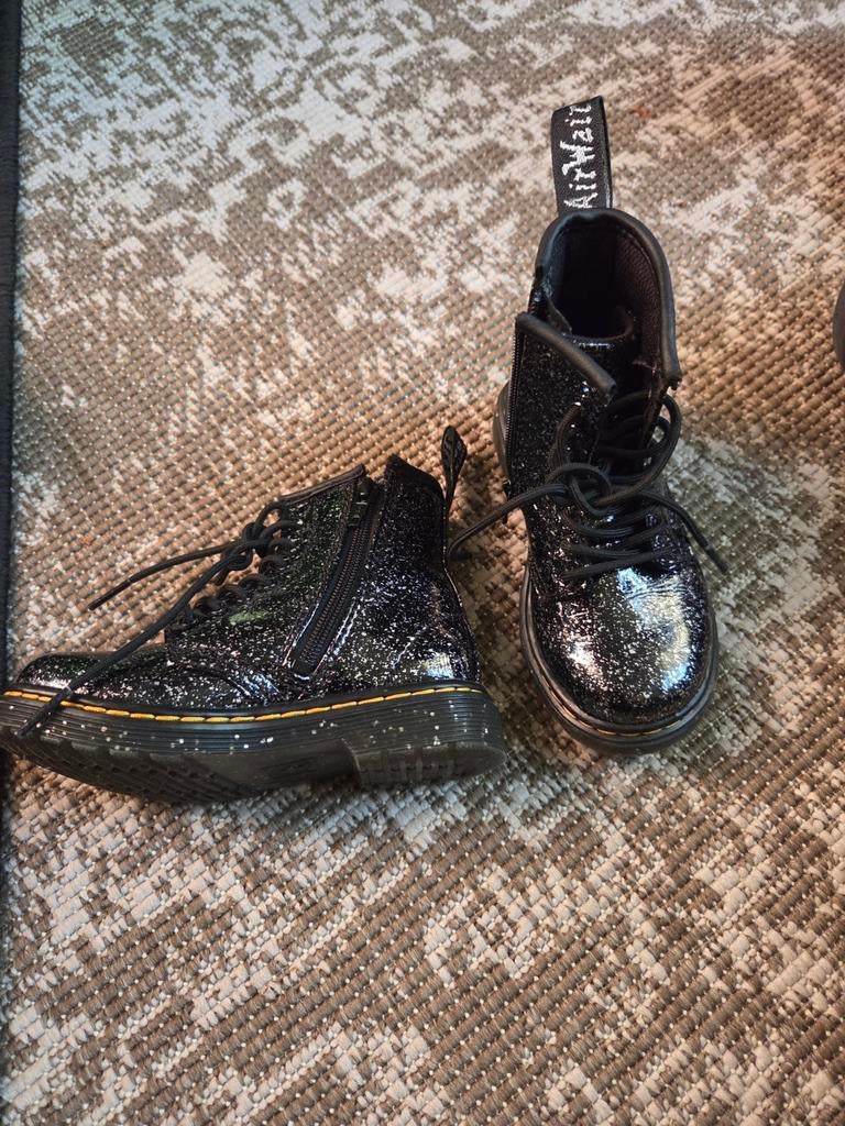 Dr. Martens glitter laarzen voor kinderen, Kinderen en Baby's, Kinderkleding | Schoenen en Sokken, Ophalen, Dr. Martens, Gebruikt