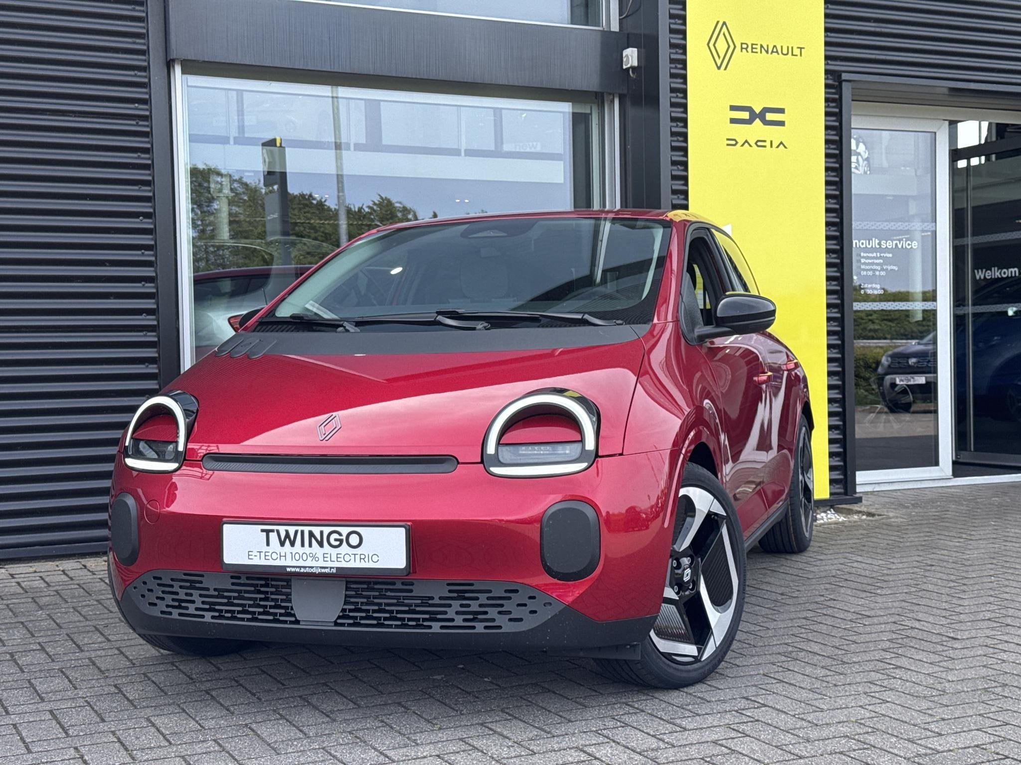 Renault Twingo urban range techno 27.5 kWh, Auto's, Dealer onderhouden, Origineel Nederlands, 28 kWh, Te koop