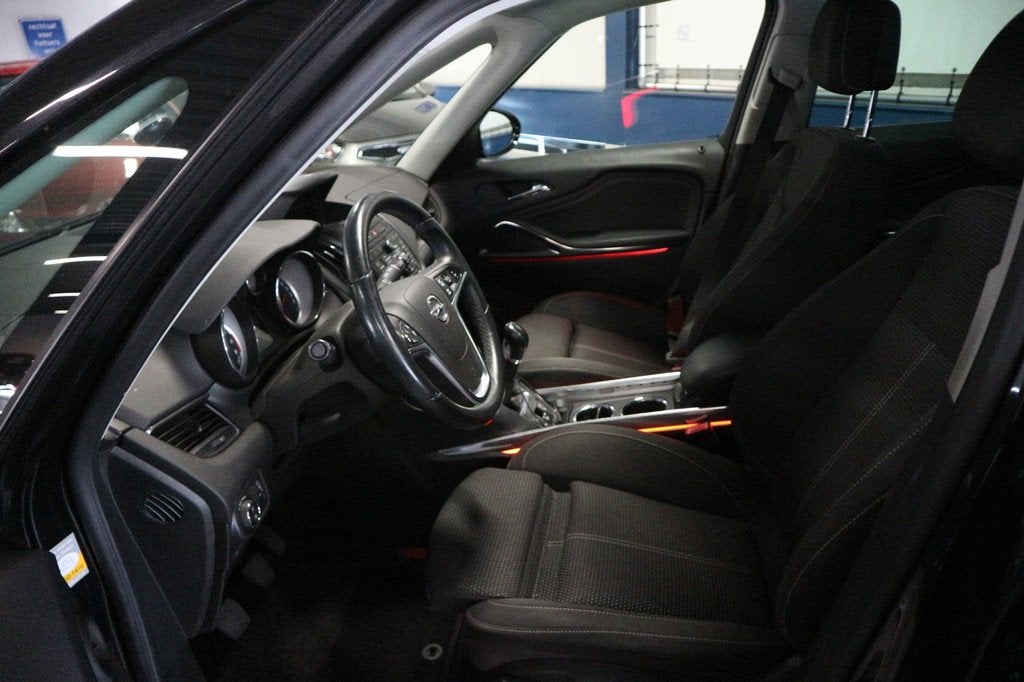 Opel Zafira Tourer 1.4 Cosmo NAP/ NIEUW MODEL/ TREKHAAK, Auto's, Opel, Euro 5, 4 cilinders, Zwart, Origineel Nederlands