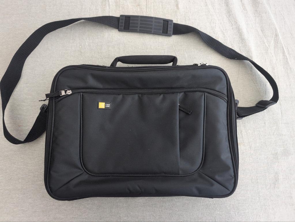 Laptop schoudertas zwart, Computers en Software, Laptoptassen, Ophalen of Verzenden, Zwart, 16 inch, Case Logic