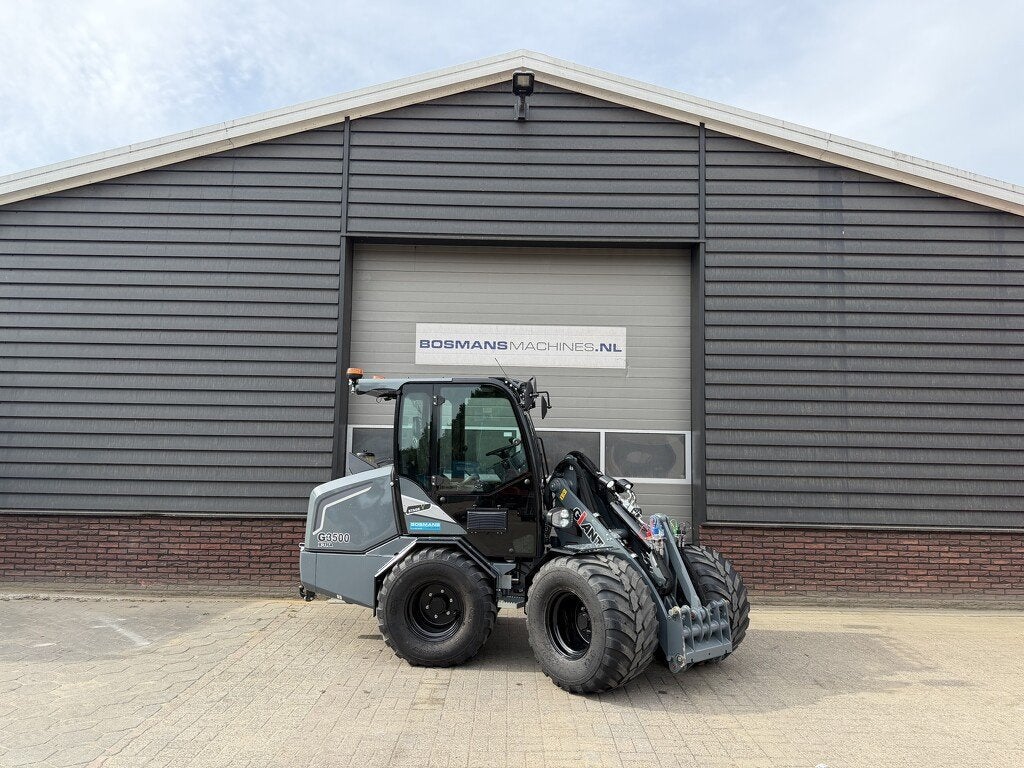 Giant G3500 X-TRA shovel 2026 87 uur (giekvering AIRCO tande, Tobroco, Info@tobroco.nl, Sprendlingenstraat 57
5061 KM  Oisterwijk