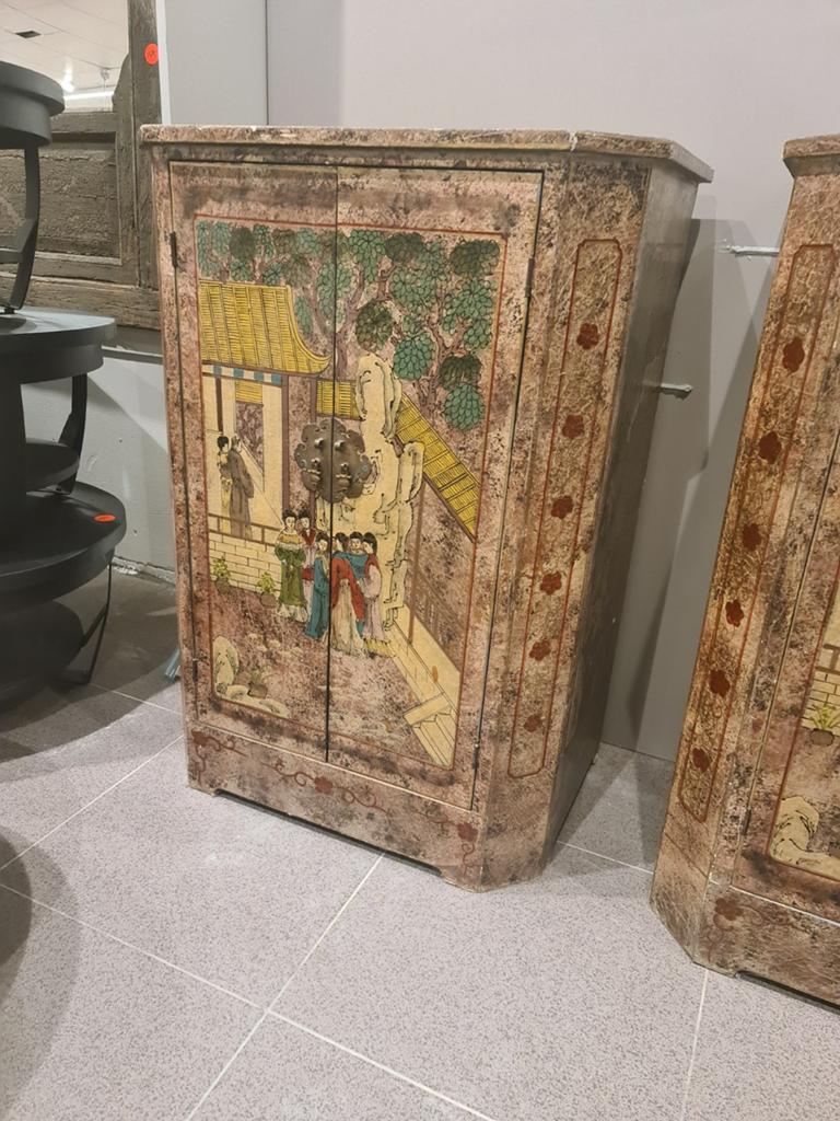 Oosters hand beschilderde kast 97x63cm €165, Ophalen, Hout, Meerkleurig, .