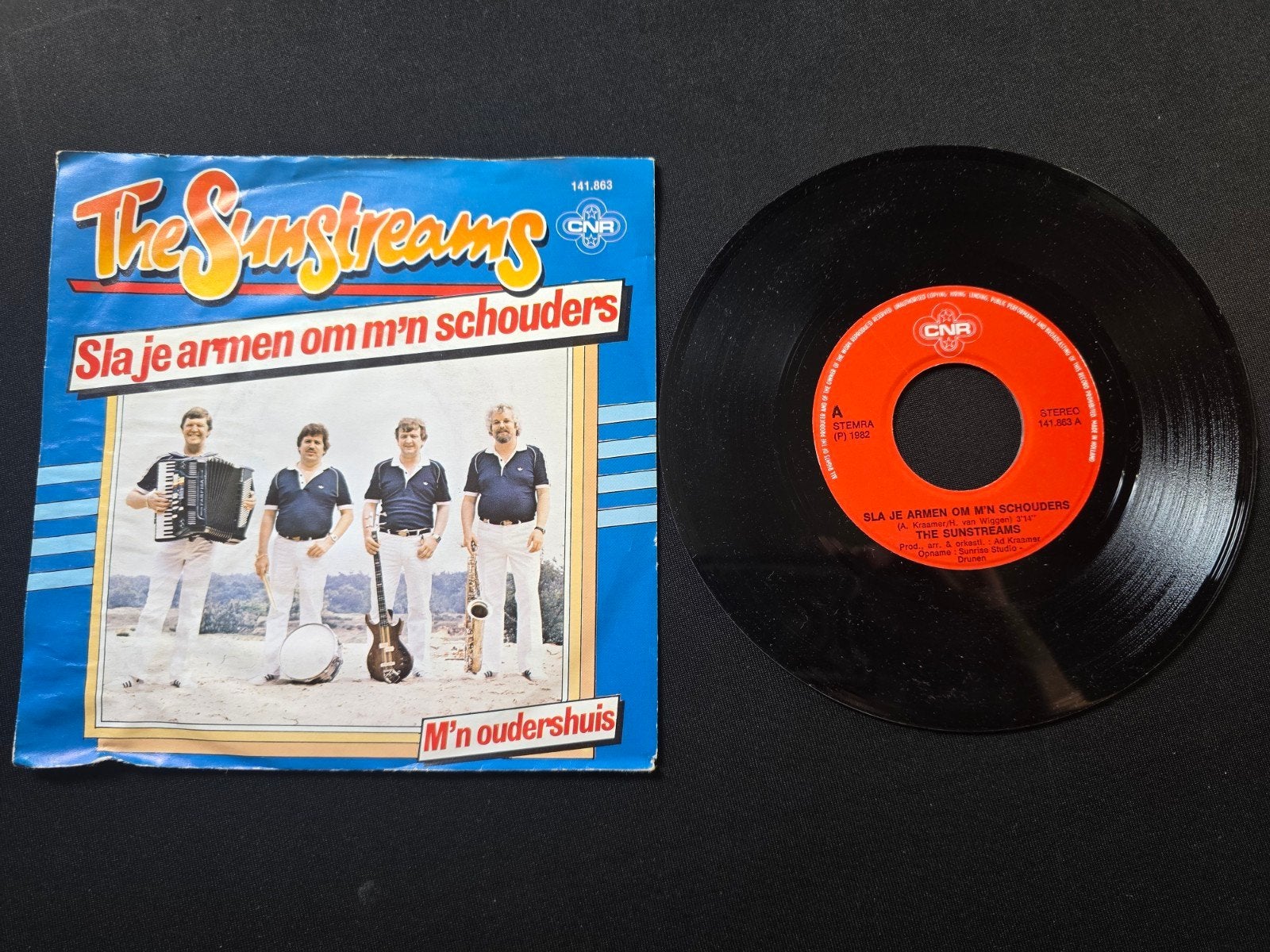 The Sunstreams - sla je armen om m'n schouders, Cd's en Dvd's, Gebruikt, 7 inch, Ophalen of Verzenden, Beschermende buitenhoes