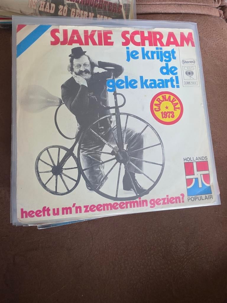 Sjakie Schram - Je Krijgt De Gele Kaart! (Carnaval 1973), Cd's en Dvd's, Vinyl Singles, Gebruikt, Originele persing, 7 inch, Single