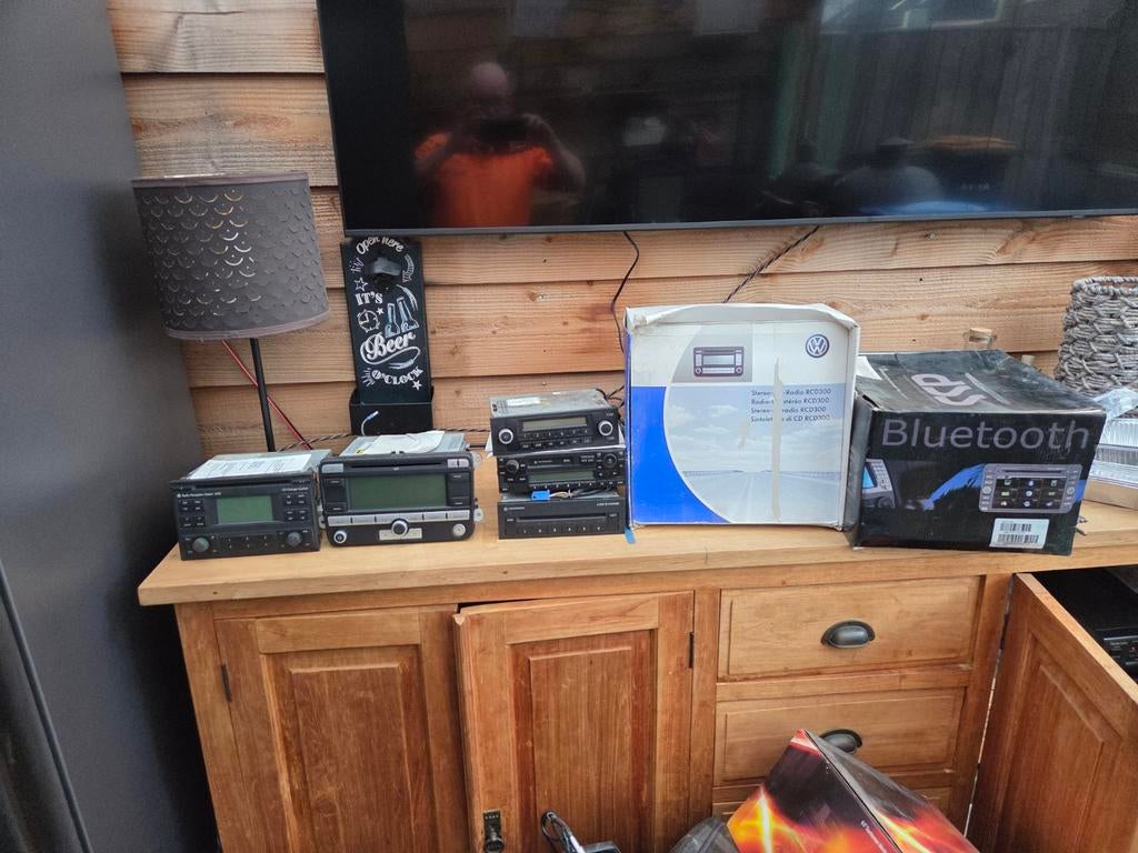 Vw auto radio's en een cd wisselaar, Ophalen