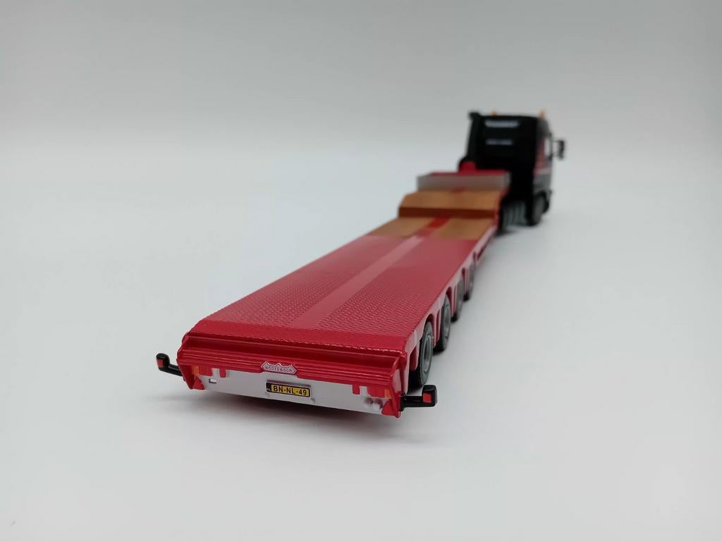 TEMATOYS VOLVO F12 + DIEPLADER - MAMMOET, ., Tematoys, Ophalen of Verzenden, Zo goed als nieuw