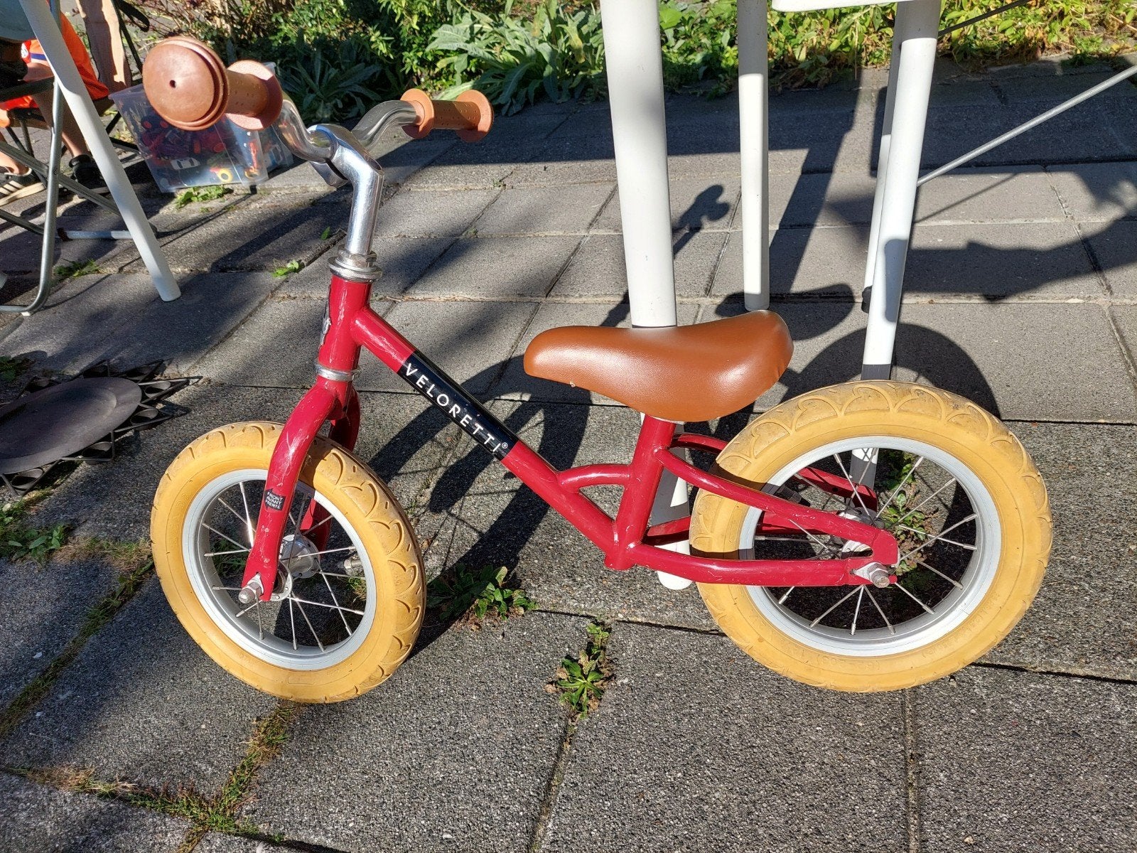 Veloretti rood loopfietsje, Ophalen, Zo goed als nieuw, Minder dan 16 inch, Veloretti