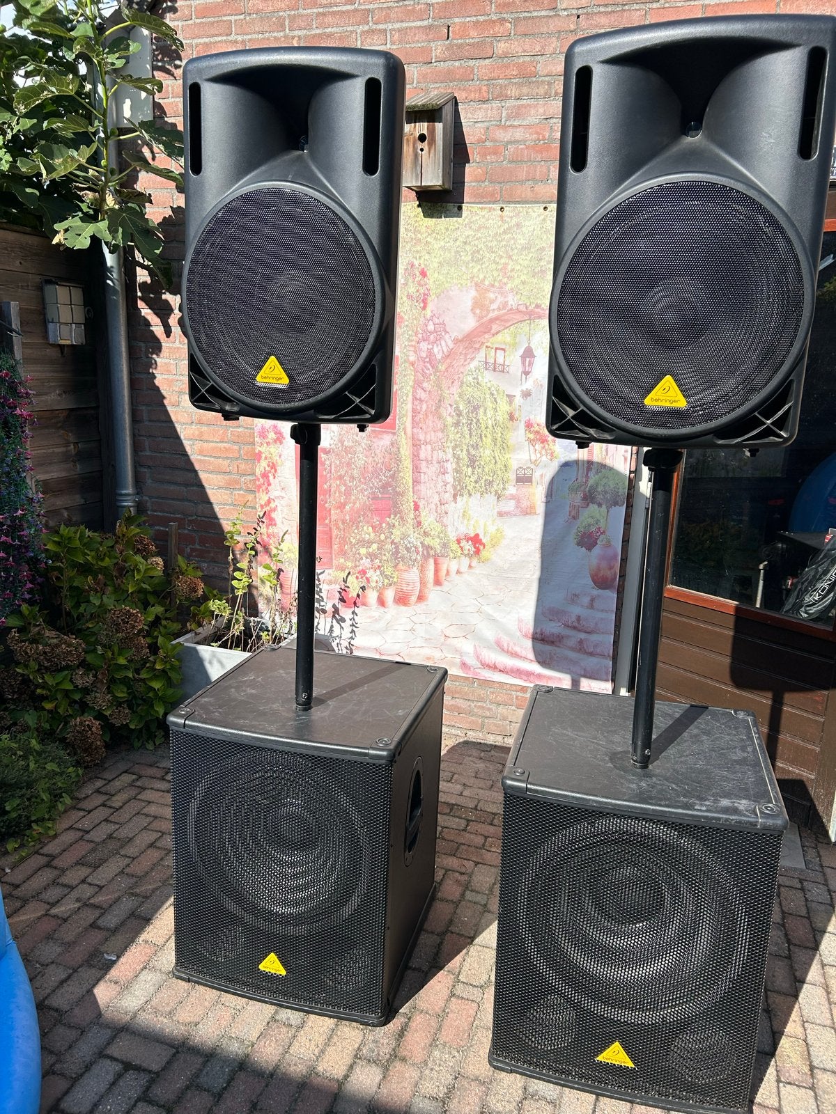 Krachtige actieve geluid set Behringer (2 subs, 2 tops), Audio, Tv en Foto, Luidsprekers, Gebruikt, Speakerset, Ophalen, 150 watt of meer