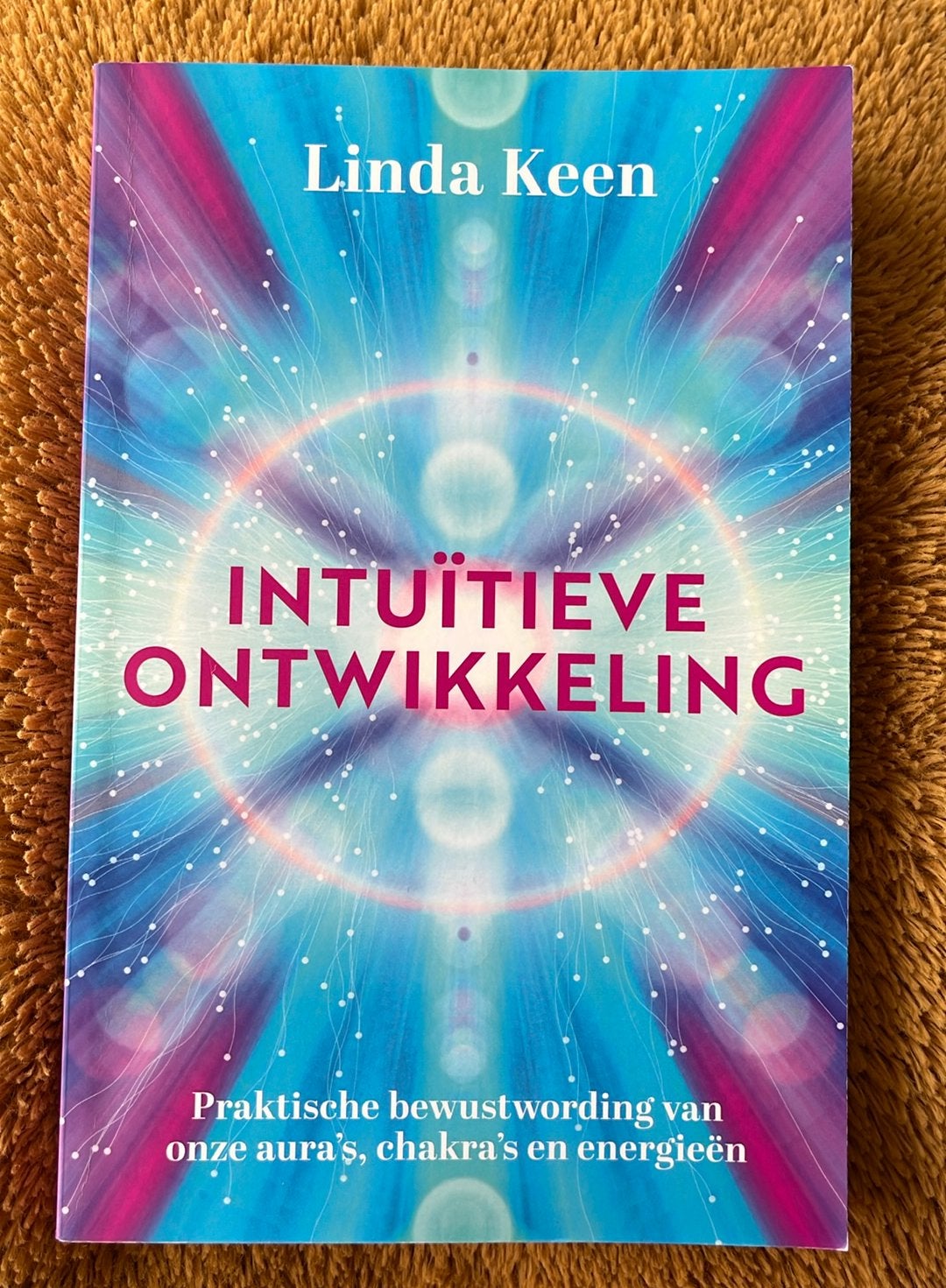 Boek Intuïtieve ontwikkeling van Linda Keen, Ophalen of Verzenden, Zo goed als nieuw, Overige typen