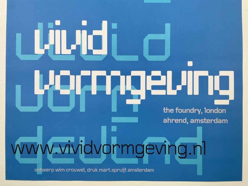 poster Wim Crouwel 'letters van Crouwel' 2002, Ophalen of Verzenden, Zo goed als nieuw, A1 t/m A3, Film en Tv