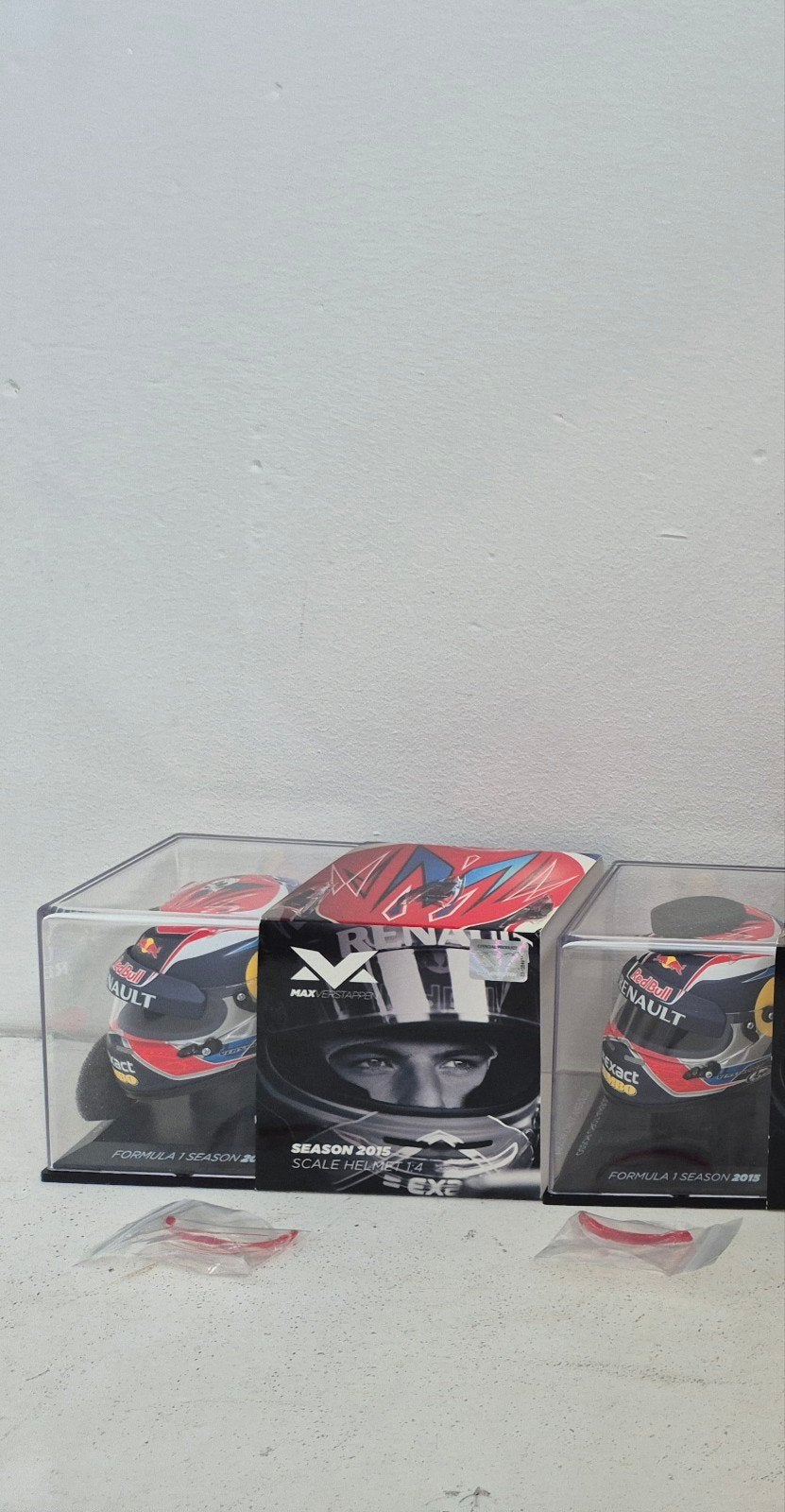 2x max verstappen 1:4 seizoenshelm season 2015 toro rosso f1, Ophalen, Nieuw, Formule 1