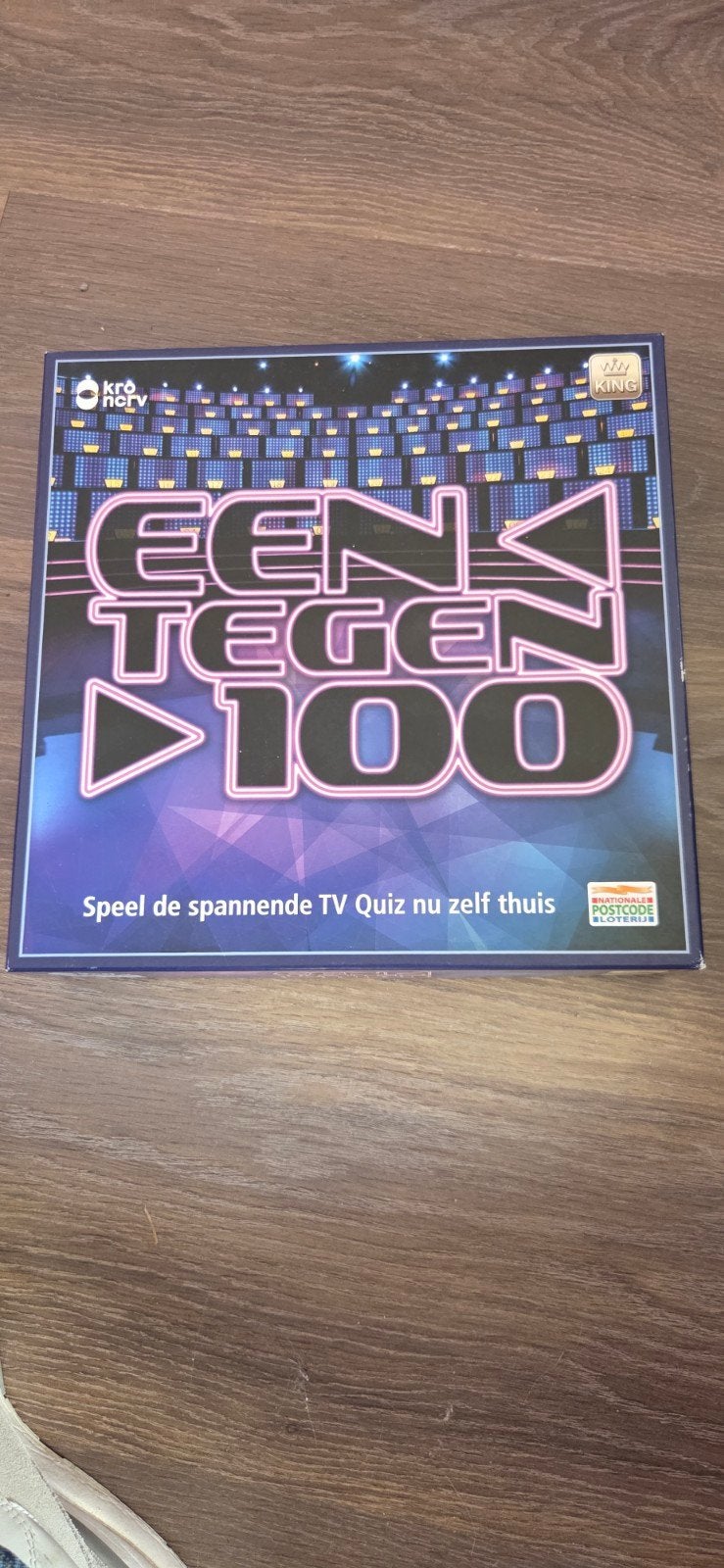 Een Tegen 100 Bordspel - Spannende TV Quiz Thuis, Drie of vier spelers, Ophalen of Verzenden, Zo goed als nieuw, King