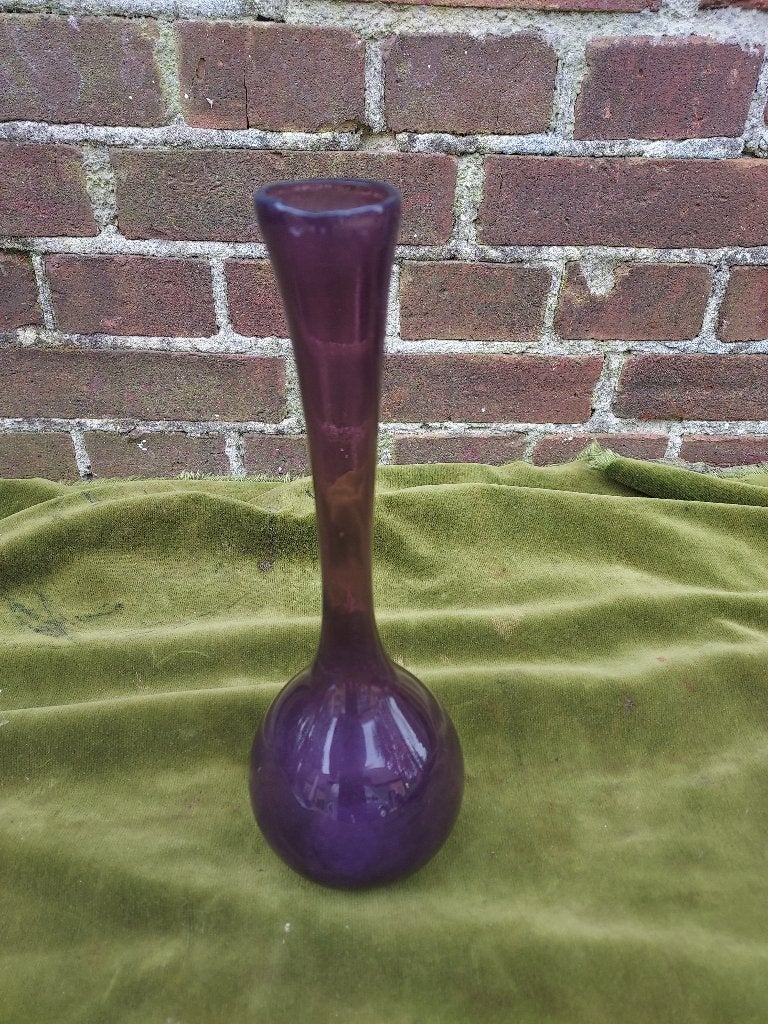 Lila sierglas, handgeblazen pijpvaas., Antiek en Kunst, Verzenden