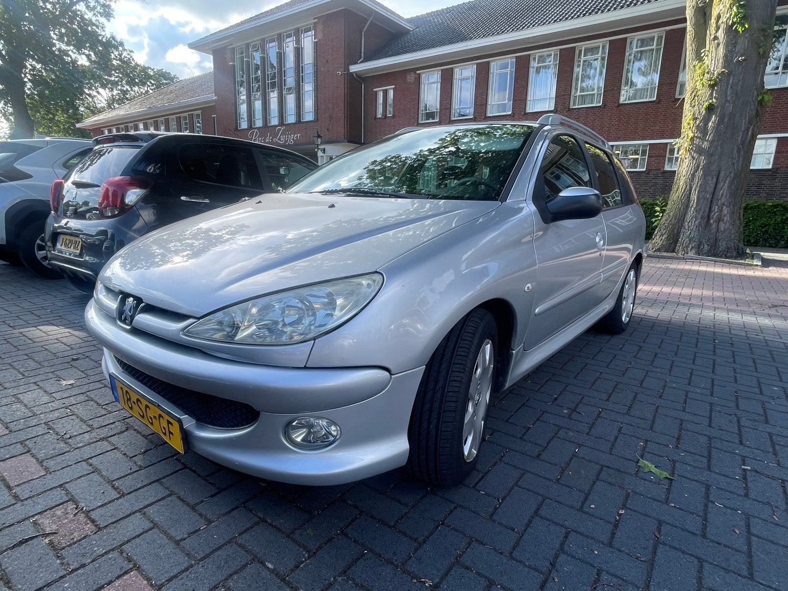 Peugeot 206 1.4 16V SW 2006 Grijs, Voorwielaandrijving, 15 km/l, 4 cilinders, Origineel Nederlands