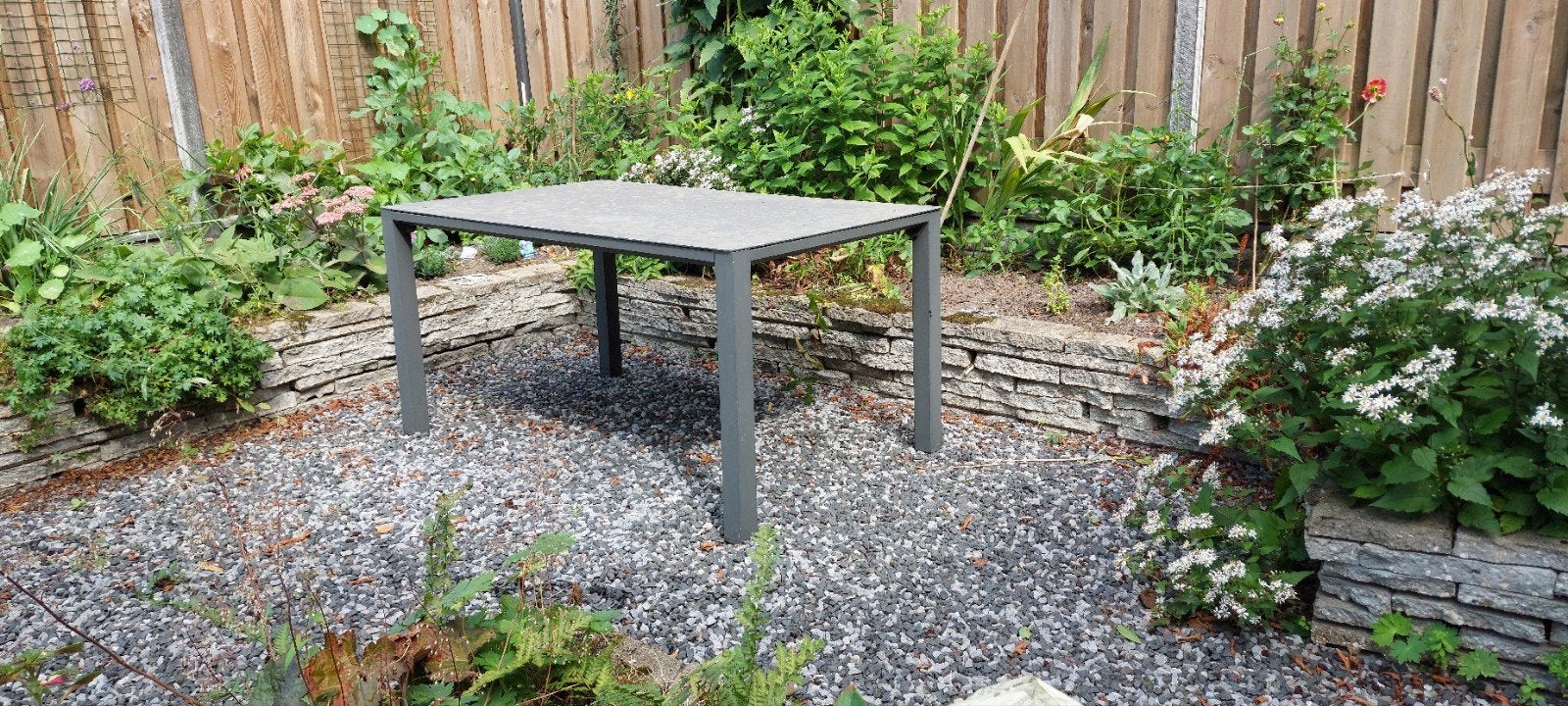 Moderne tuintafel met grijs bovenblad. afm 150x90x75, Ophalen, Gebruikt, Rechthoekig, Metaal