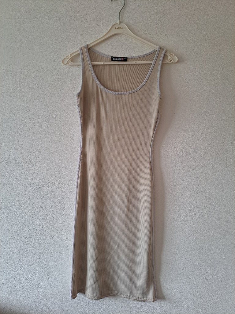 beige scamm jurk maat m, Maat 38/40 (M), Scamm, Beige, Ophalen of Verzenden