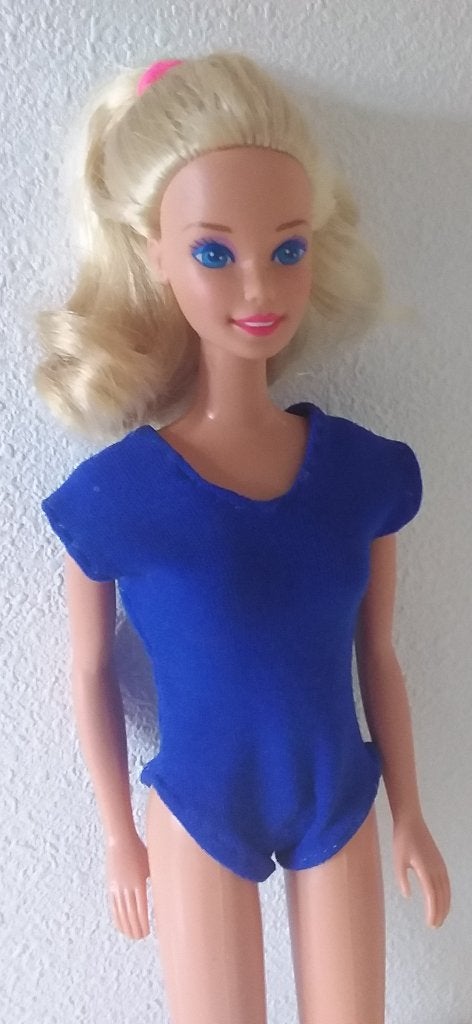 Sindy badpak laarzen trouwjurk  60/70 jaren. + 5 barbies, Ophalen of Verzenden, Gebruikt, Pop