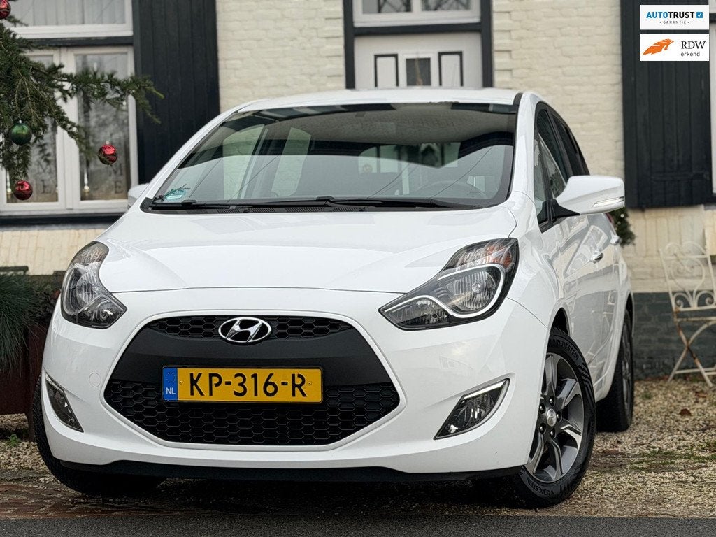 Hyundai Ix20 1.4i Go!|Camera|Navi|Bluetooth|Dealer onderhoud, Auto's, Hyundai, Voorwielaandrijving, Gebruikt, 4 cilinders, 1153 kg