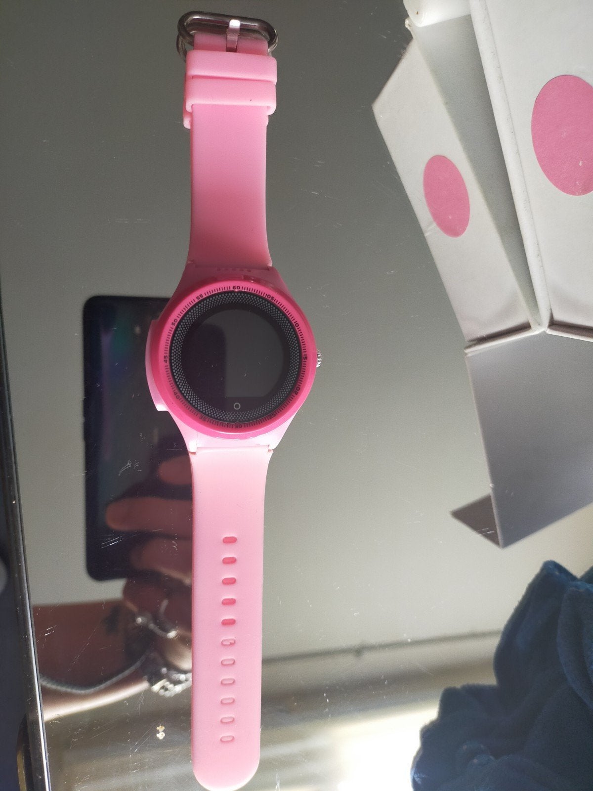 Roze smartwatch voor kinderen - met SIM-kaart slot, Ophalen of Verzenden, Gebruikt, Roze, Meisje