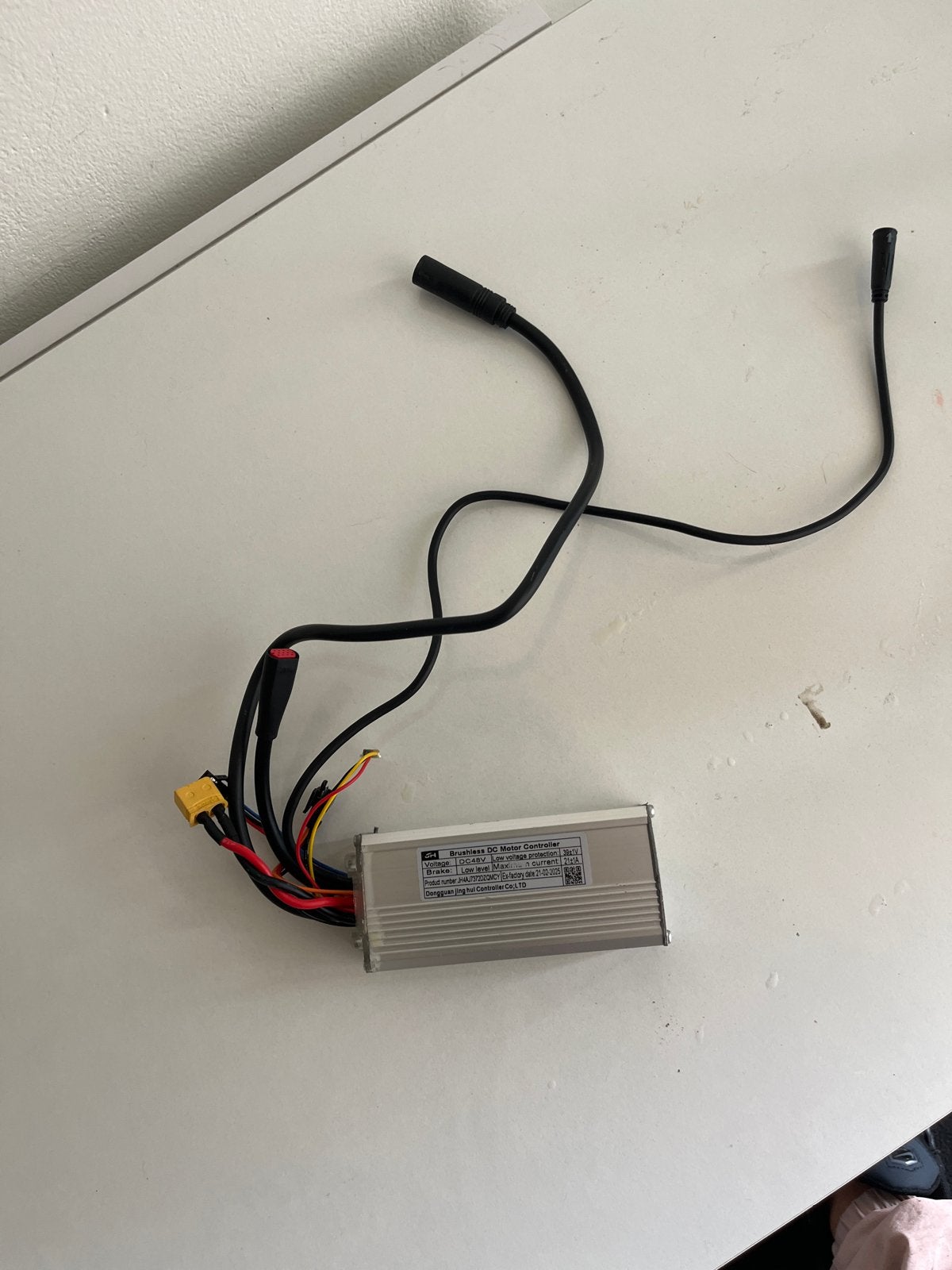 V20 Opvoerbare Controller met Rode Stekker voor E-bike, Overige materialen, Overige typen, Nieuw, Ophalen